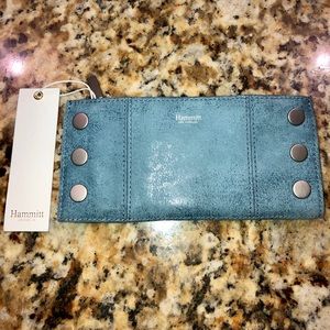 Hammitt 110 North-Wahoo Wallet💙